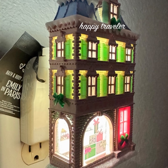 BAKESHOP Projector Wallflowers Plug - Picture 7 of 9